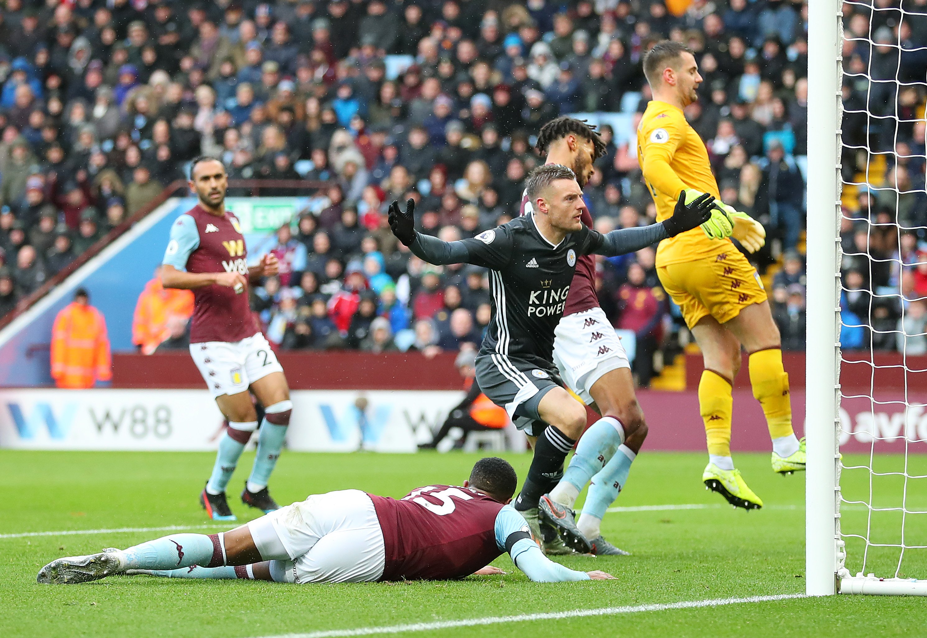 形成鲜明反 形成鲜明反